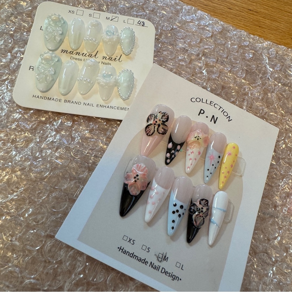 Press on nails $15 for 2